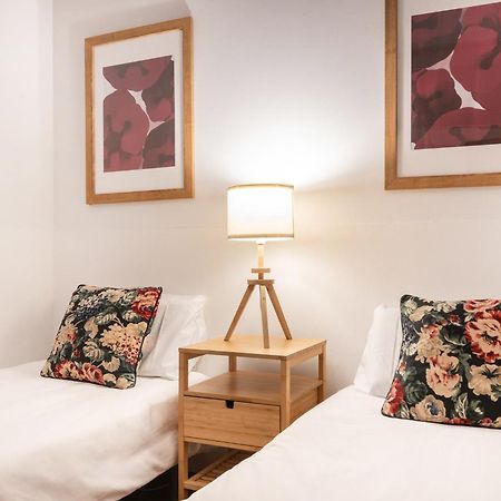 Spacious & Sunny Apt With Terrace In The City Center Barcelona Exteriér fotografie