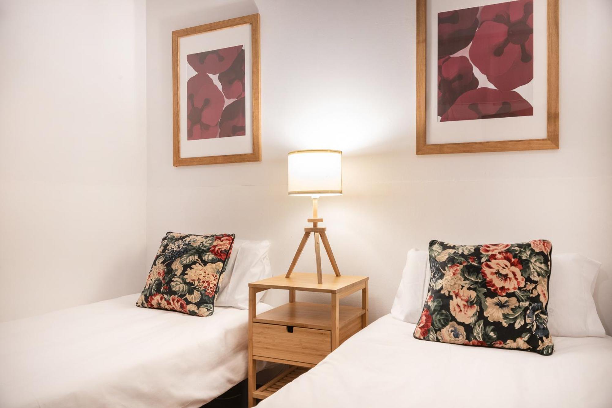 Spacious & Sunny Apt With Terrace In The City Center Barcelona Exteriér fotografie